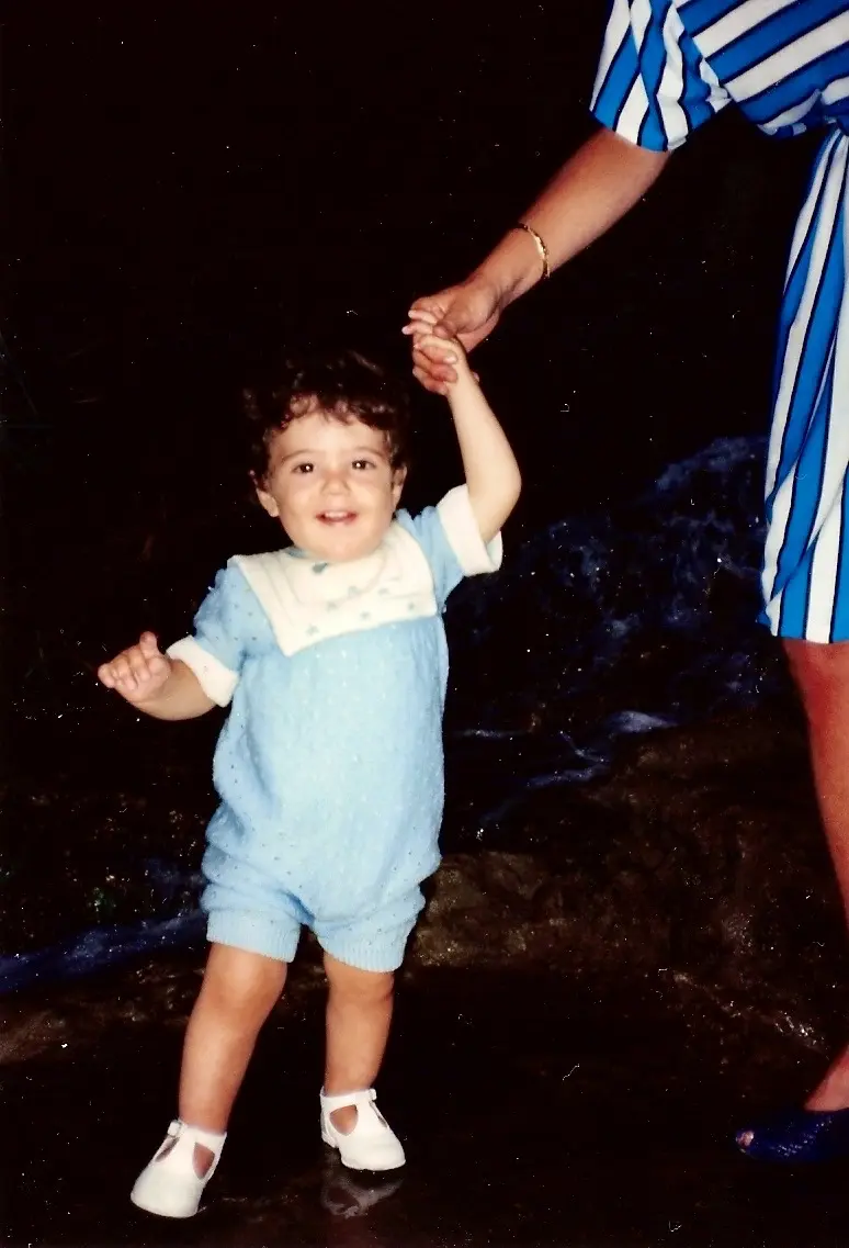 Gorka Álvarez de niño, dando sus primeros pasos